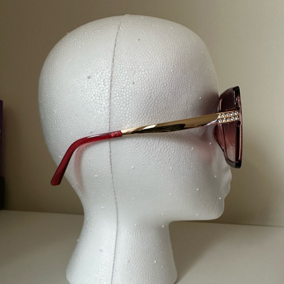 NEW one size fits most STYLISH SUNGLASSES - Picture 2 of 4